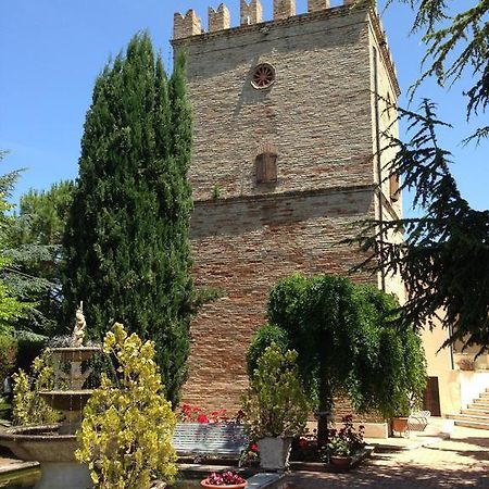 Отель Castello D'Abruzzo Рипа-Театина Экстерьер фото