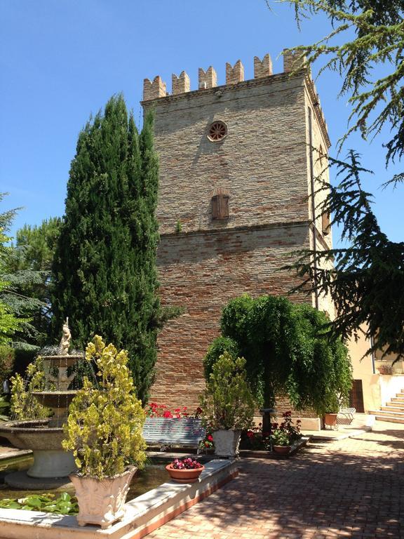 Отель Castello D'Abruzzo Рипа-Театина Экстерьер фото