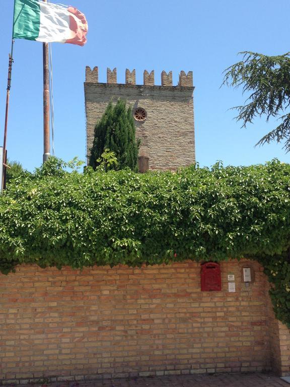 Отель Castello D'Abruzzo Рипа-Театина Экстерьер фото