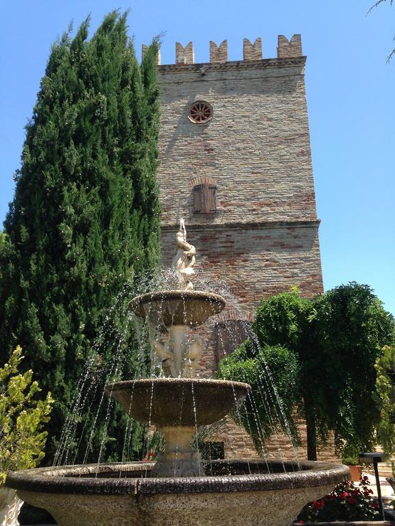 Отель Castello D'Abruzzo Рипа-Театина Экстерьер фото