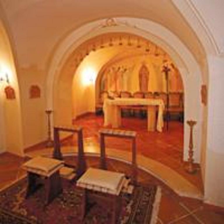 Отель Castello D'Abruzzo Рипа-Театина Экстерьер фото