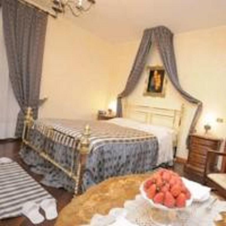 Отель Castello D'Abruzzo Рипа-Театина Экстерьер фото
